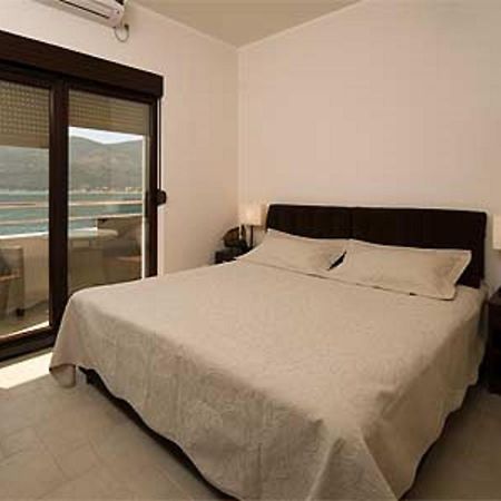 Apartments Twins Herceg Novi Szoba fotó