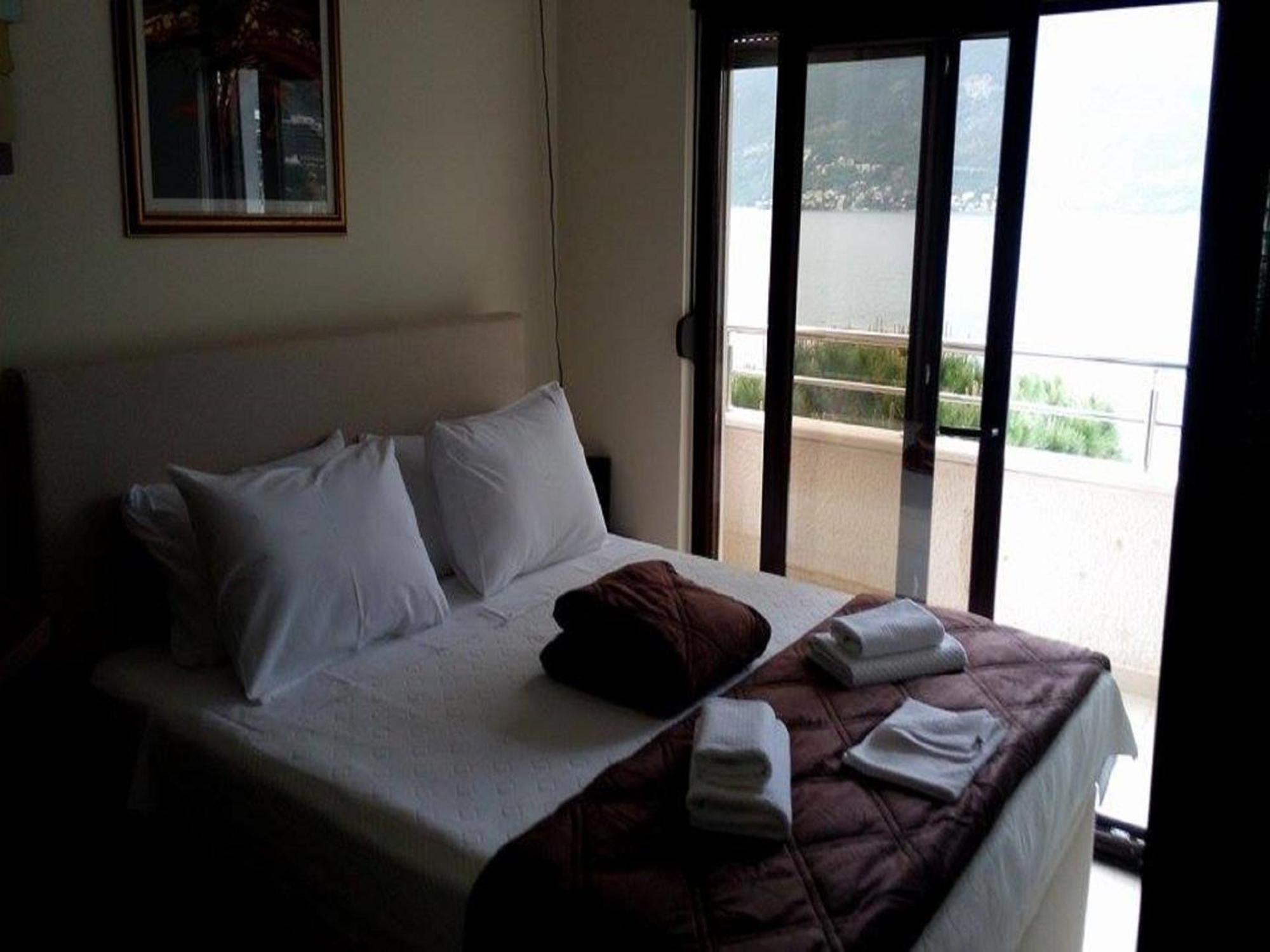 Apartments Twins Herceg Novi Szoba fotó